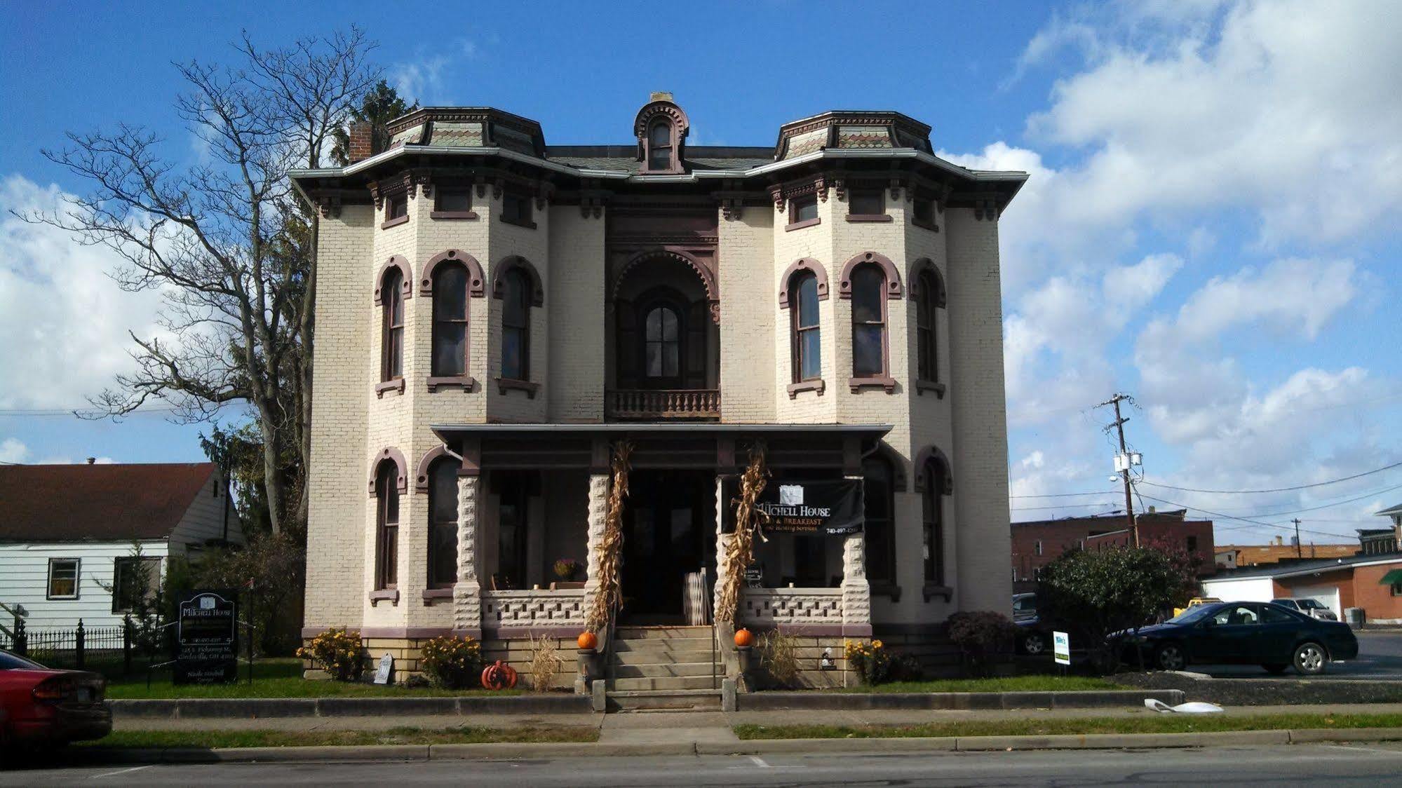 The Mitchell House Bed And Breakfast Circleville Exterior photo